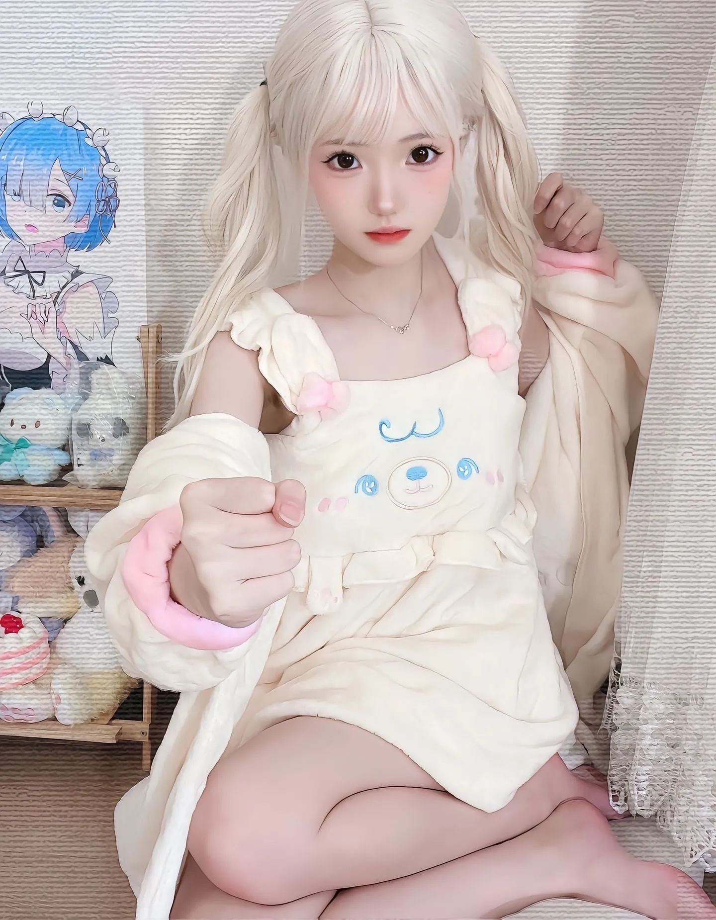 欲欲 娇小可人轻松抱起干