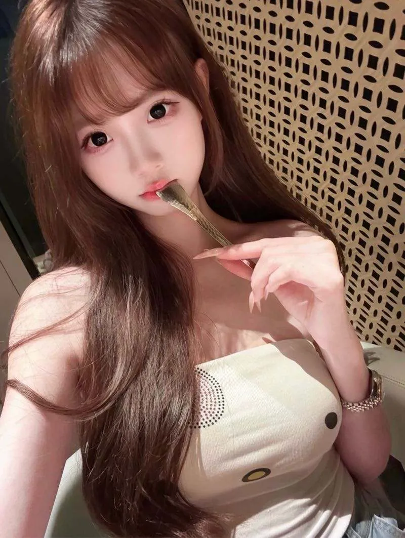 078新人齐刘海网红纯欲白虎首开