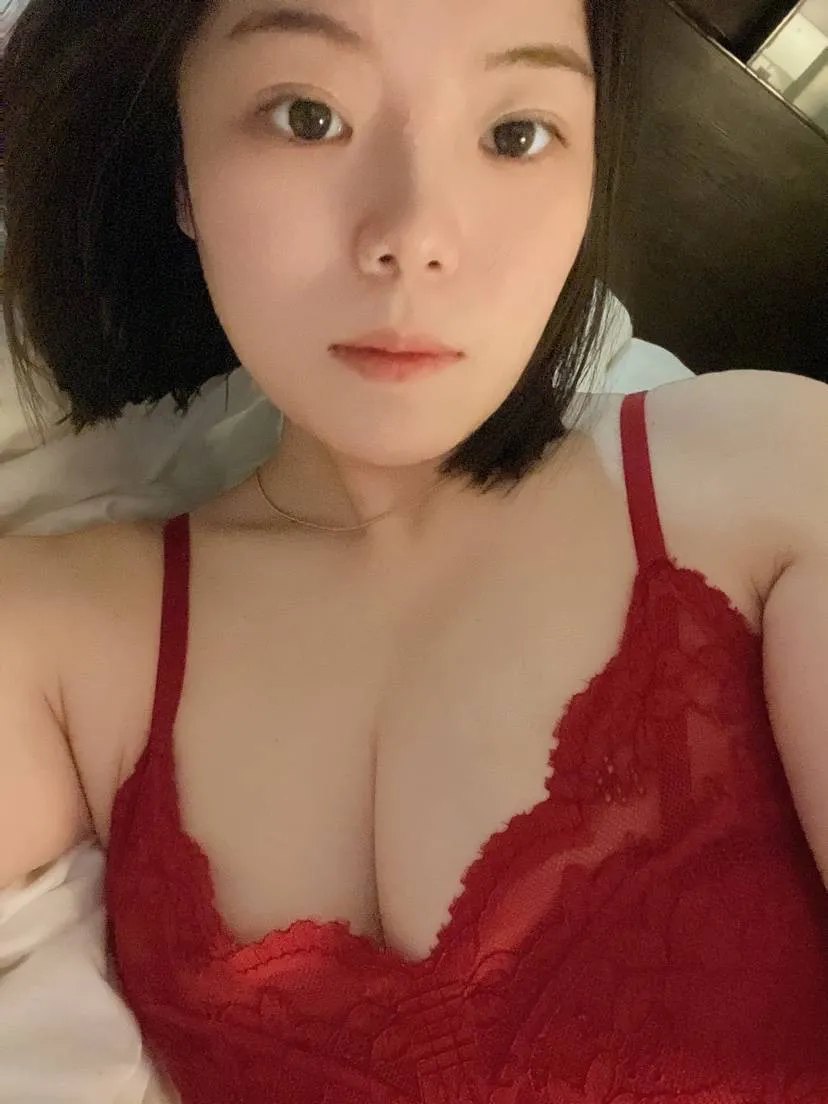 短发邻家女孩🔥春叶🔥原相机拍照