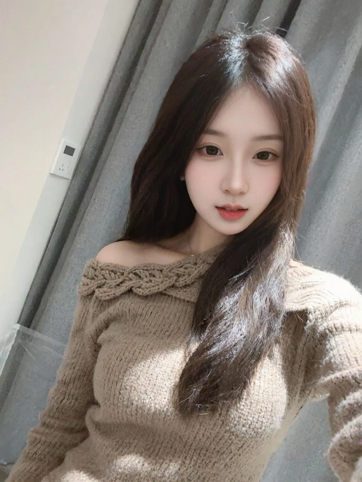 长宁白虎甜心新人下海白小纯