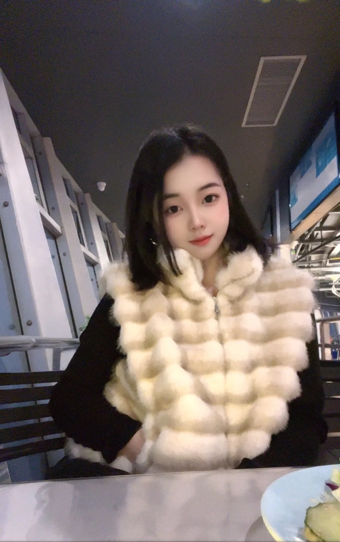 美佳 ⬇️海新人 小白纯 Gallery 6