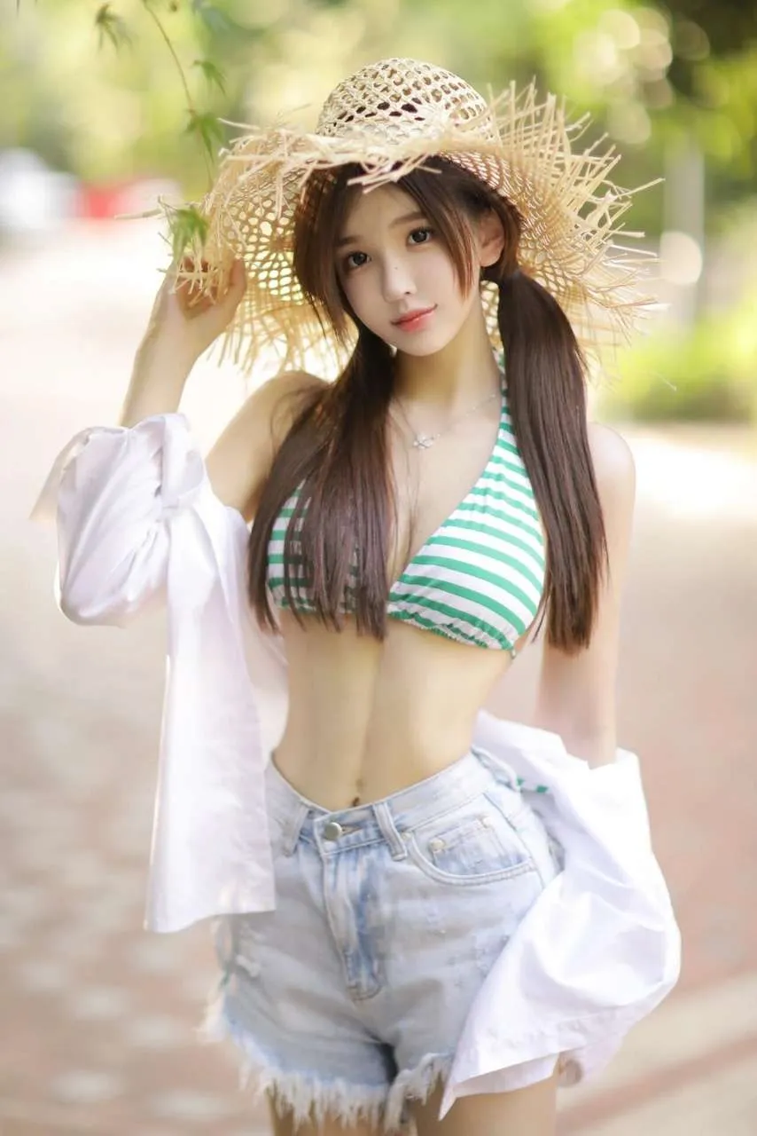 Y1131B-白虎 浦东童颜巨乳白虎萝莉 Gallery 4