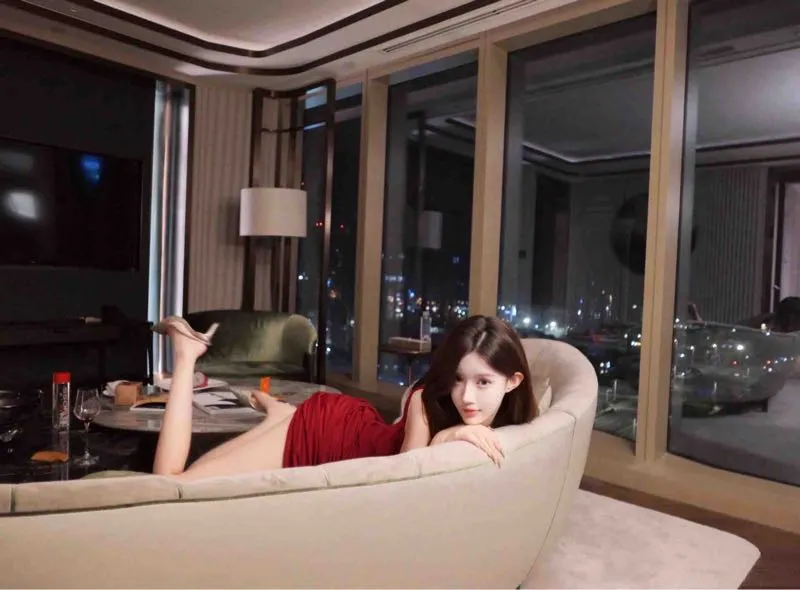 341新人网红博主腿🦵模首开 Gallery 4