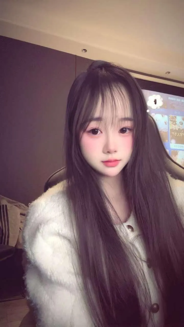 徐汇❤️圆圆 极品大胸嫩妹 真实19真实E Gallery 5