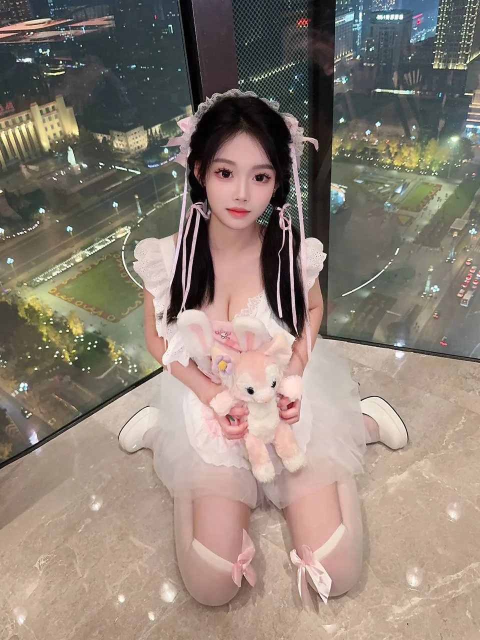 莹儿刚下海嫩妹 Gallery 2