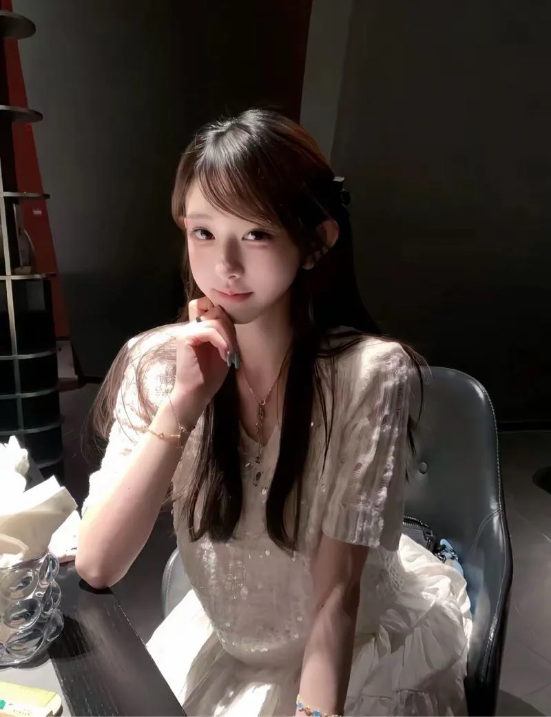 奶盖 极致小萝莉 天然无整 听话懂事 Gallery 4