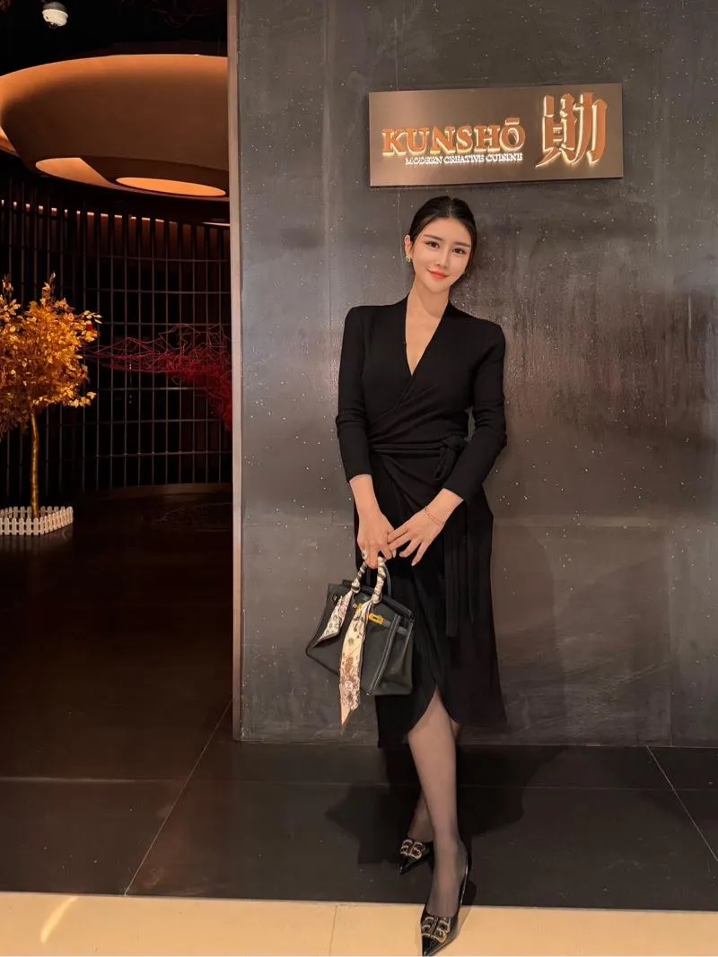 美妆博主 盈盈 嗲系少御【回头拉满】 Gallery 5