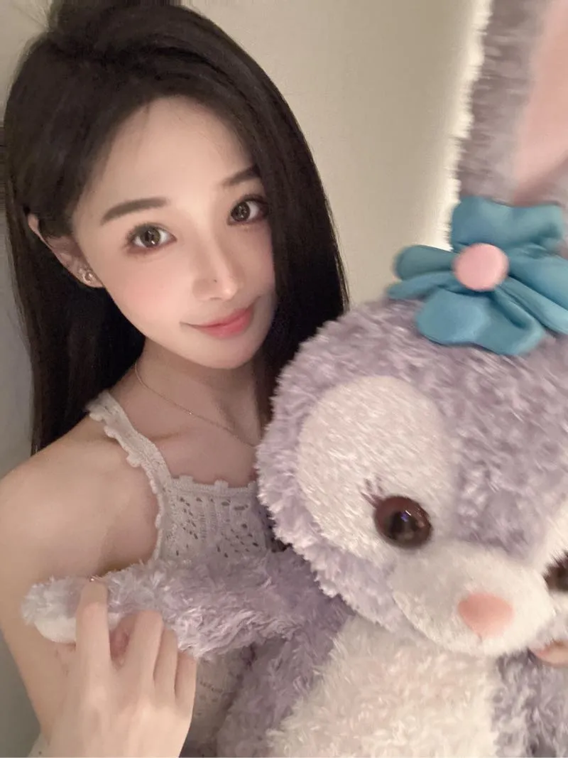 闵行呆呆 粉嫩小鲍鱼 外表清纯 欠操闷骚小母狗 Gallery 1