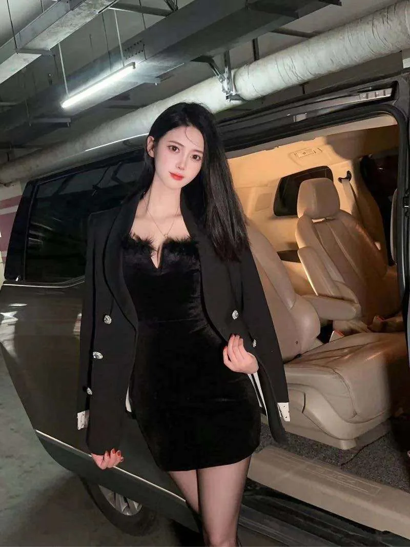 闵行极品御姐璐璐🍓 Gallery 4