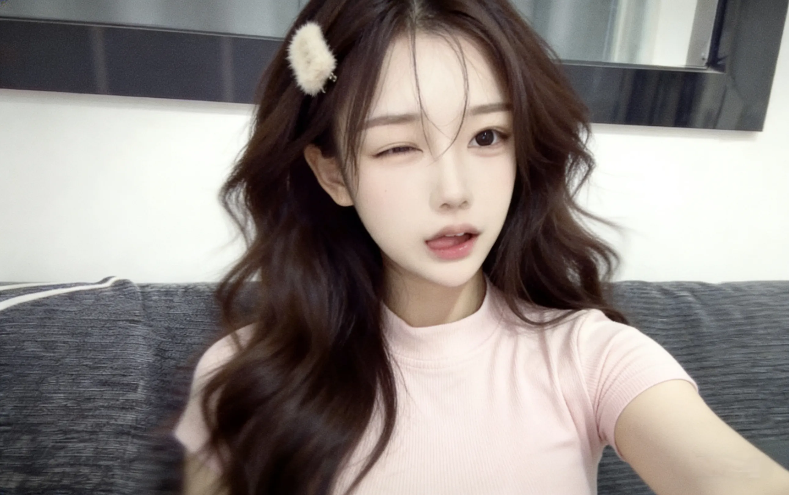 闵行07智恩 wt 小萝莉（真实自拍第一次下海 Gallery 1