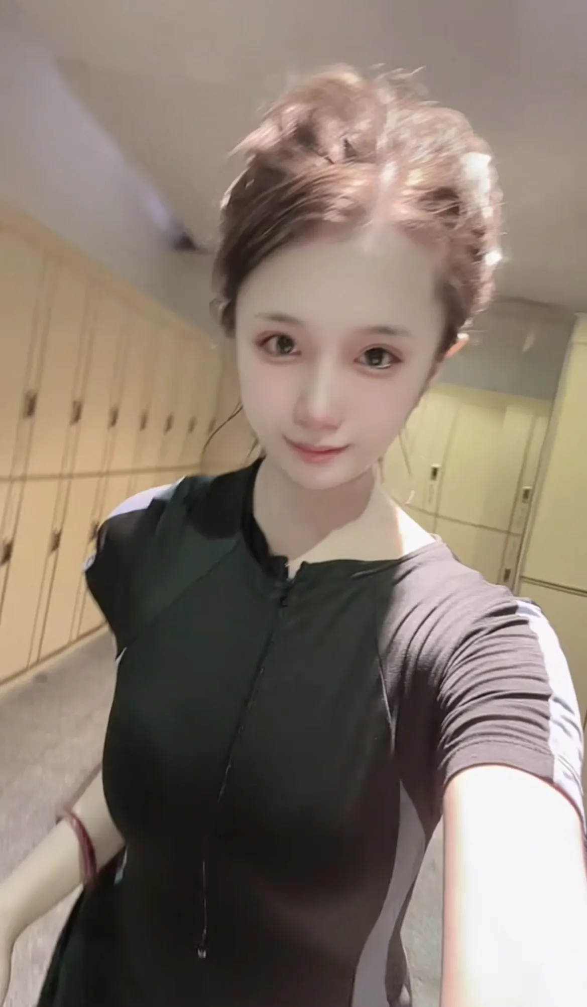 浦东 奶盖 少萝型白虎 健身博主 Gallery 3