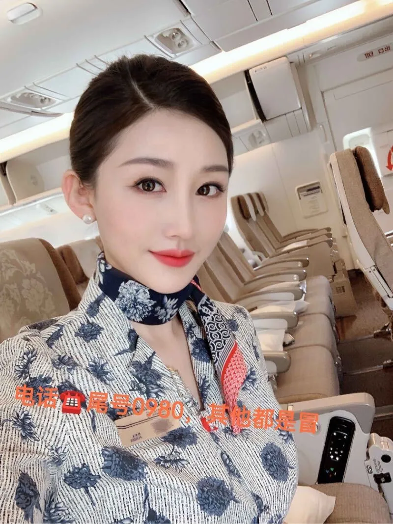 PD147浦东真实在飞东航空姐