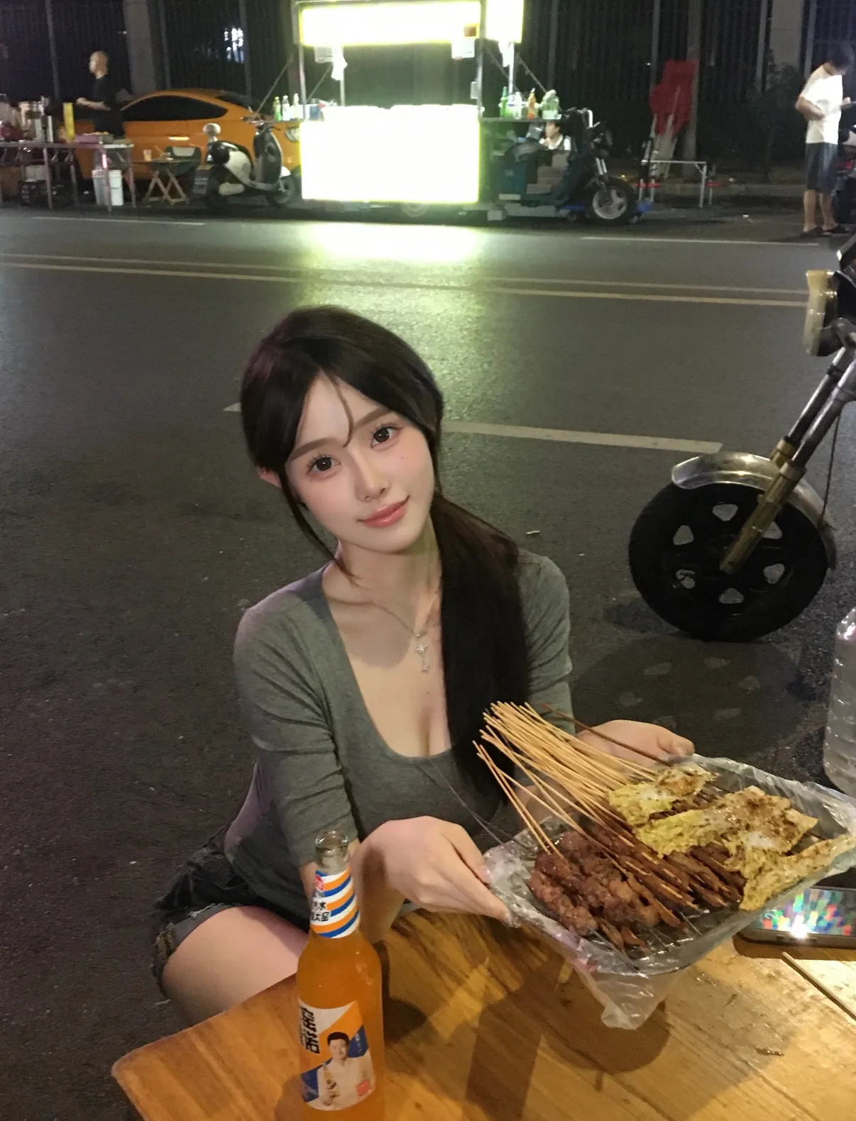 普陀07嫩妹卿卿1.68（学生兼职