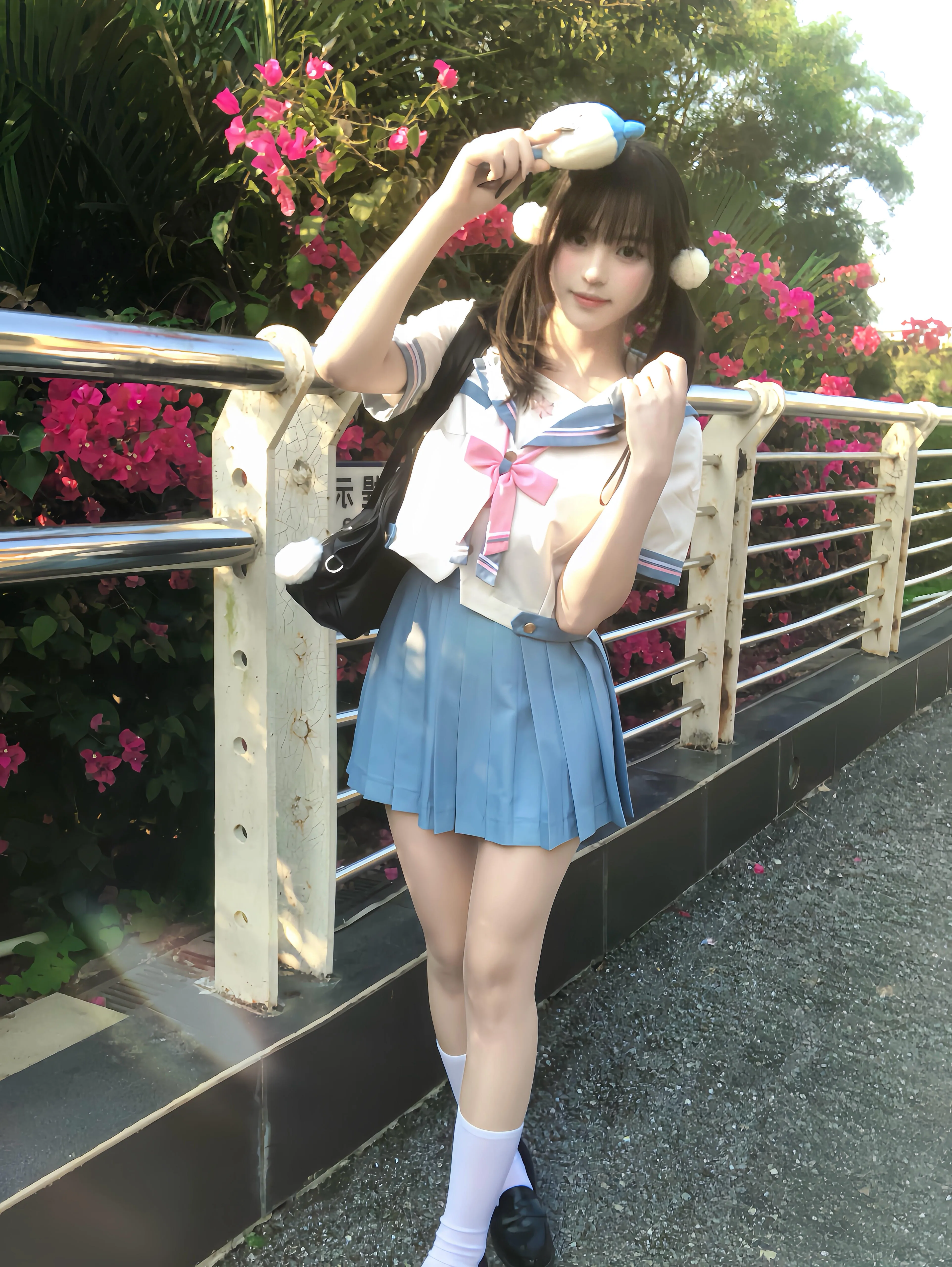 小莲，高中刚出校门全身上下粉嫩粉嫩