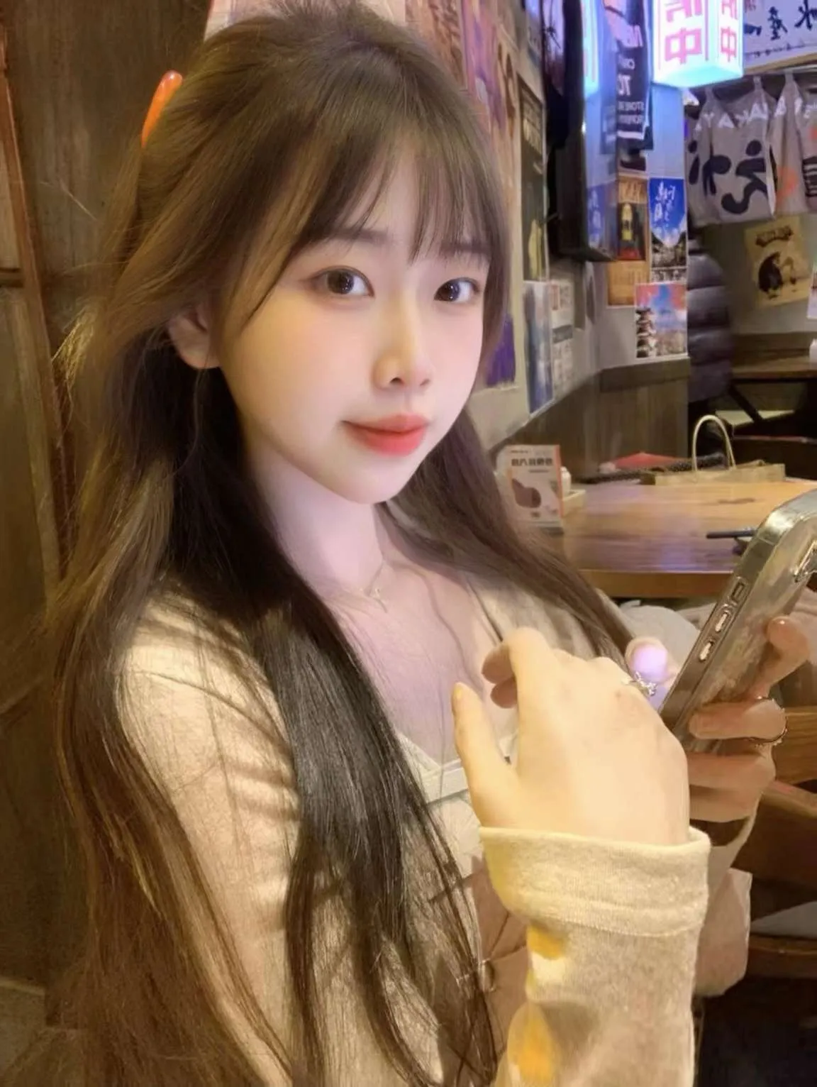 宝山❤️倩倩 极品06嫩妹 真人真照 会按摩