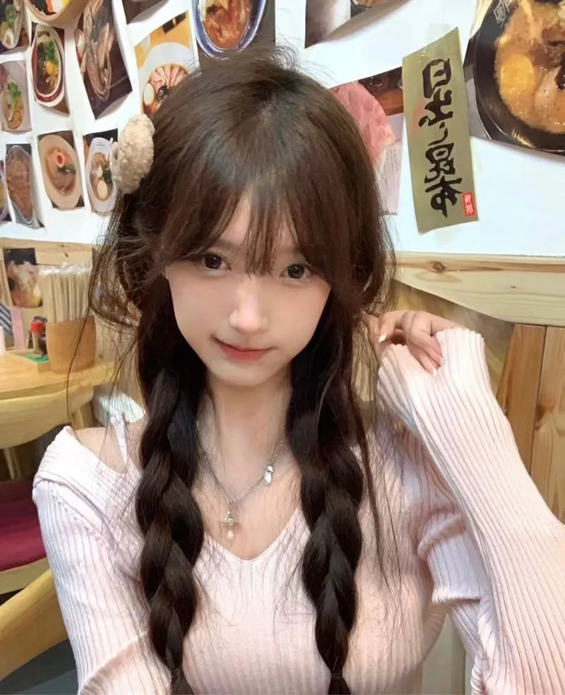 小荷才露尖尖角 邻家有女以长成 Gallery 2