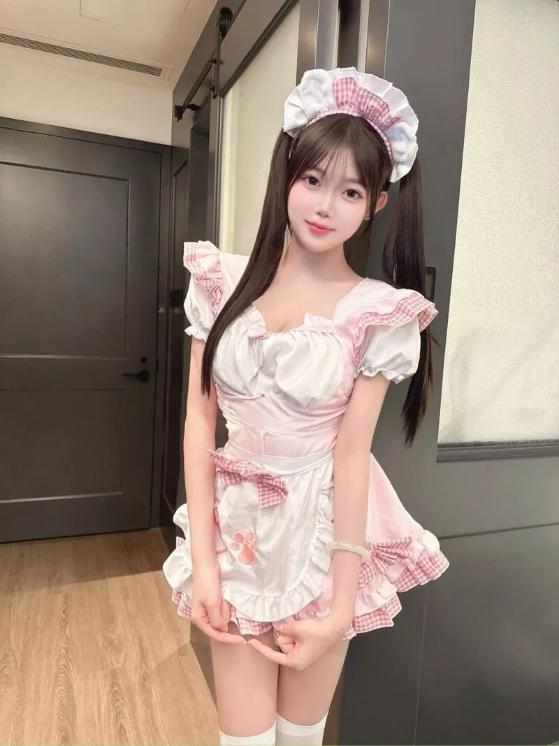 晓亦 极致粉嫩 叫声销魂 在此预定 Gallery 3