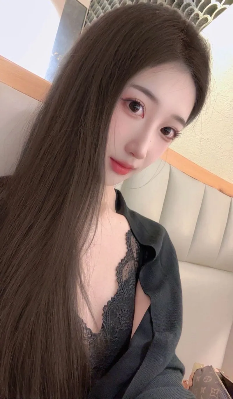 沪上江南美女苒苒 柳腰身 筷子腿 Gallery 2