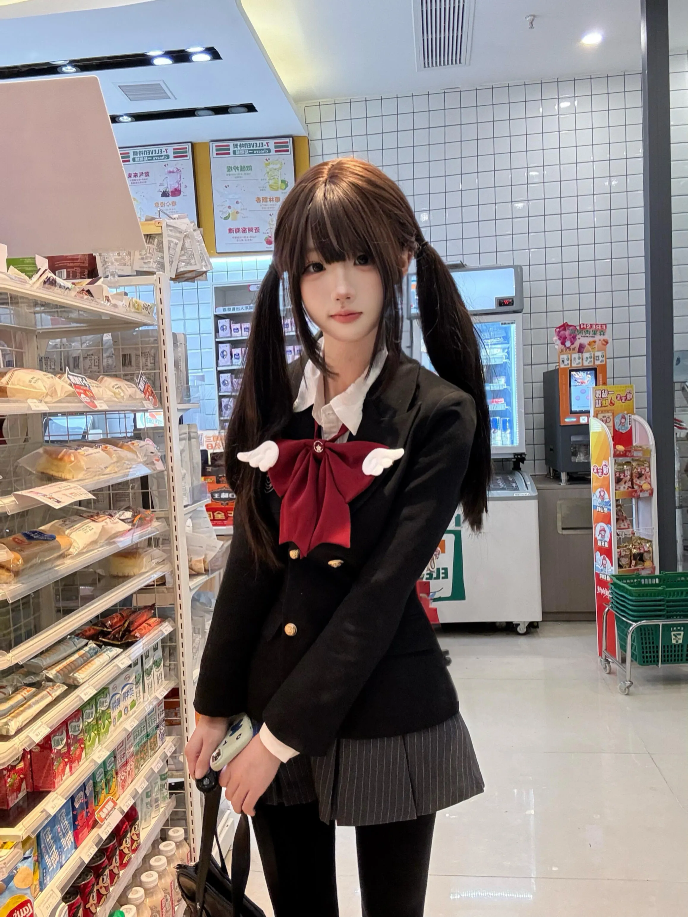 闵行 小乌宝 白虎幼态微乳 Gallery 3