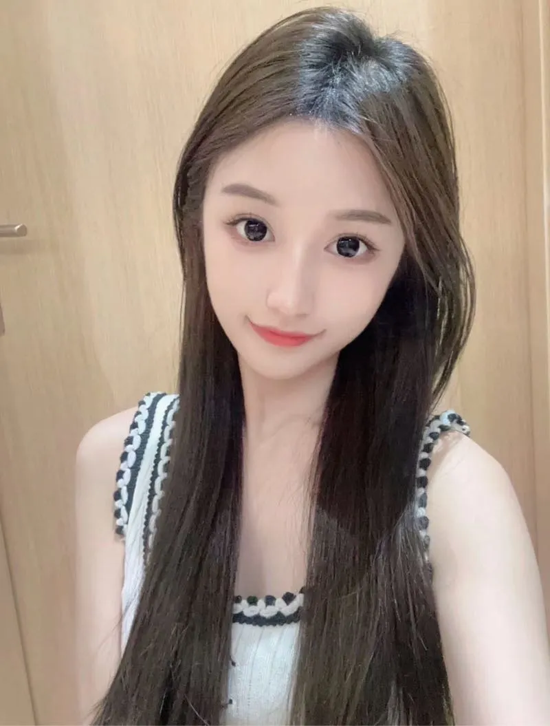 coco妹妹 水滴胸型 蜜桃臀 Gallery 5