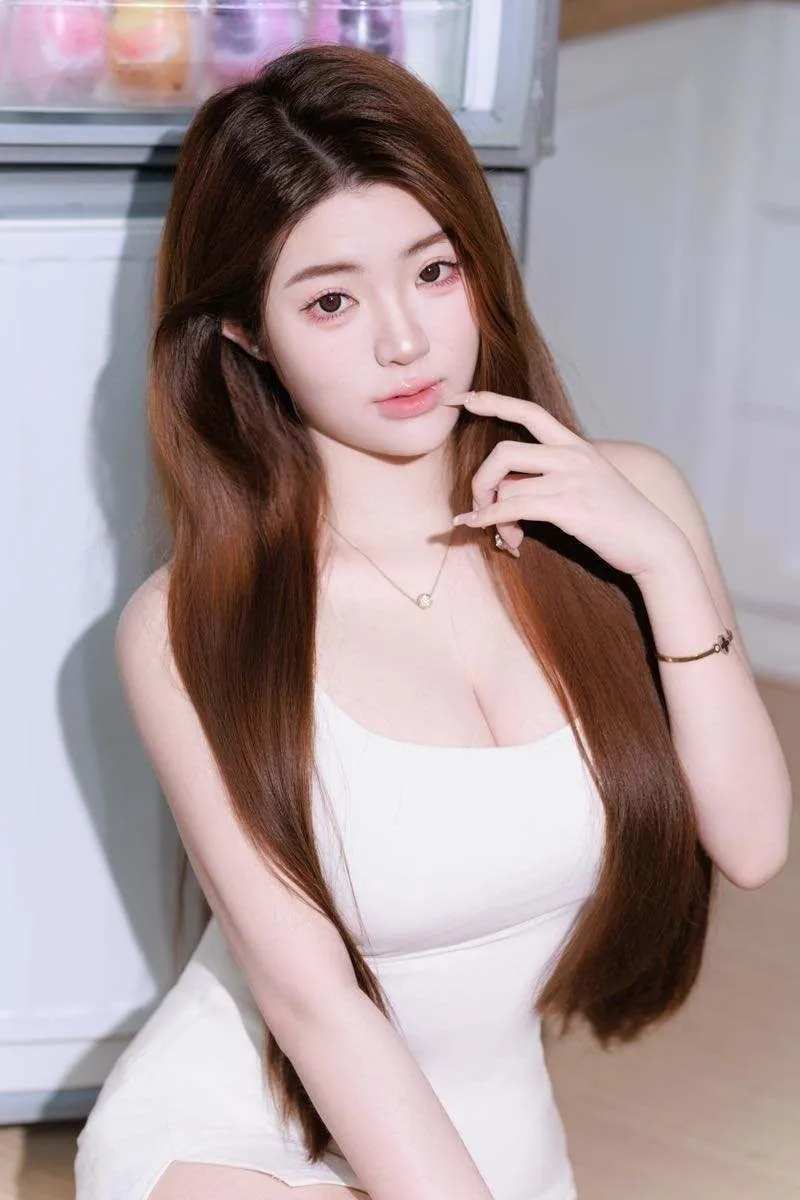 肤白奶大💦巨多 艾琳 童颜巨乳