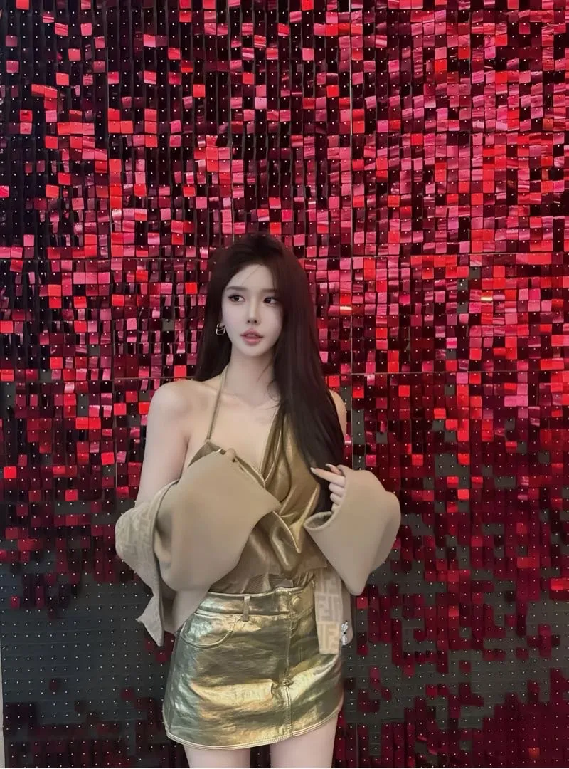 普坨  江芸