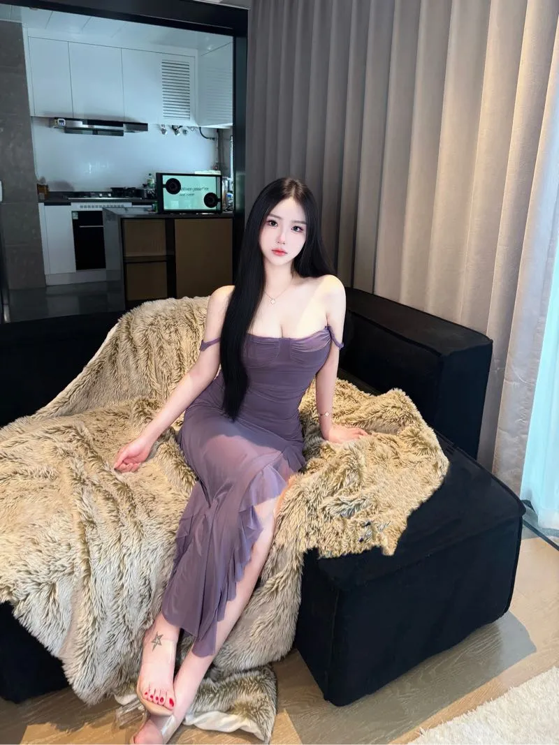 敏感体质汁水多易高潮 前凸后翘非常适合后入 Gallery 6