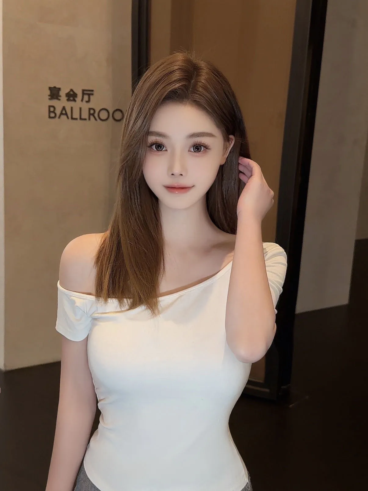 普陀 菲菲 嘲喷 服务系 Gallery 6