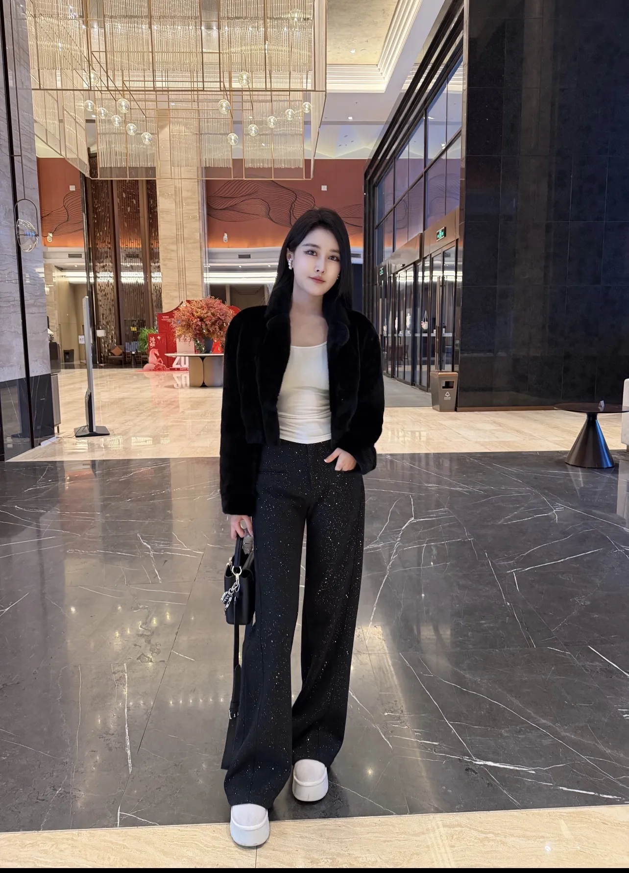 Tina天然🐻圆润饱满身材完美 Gallery 4