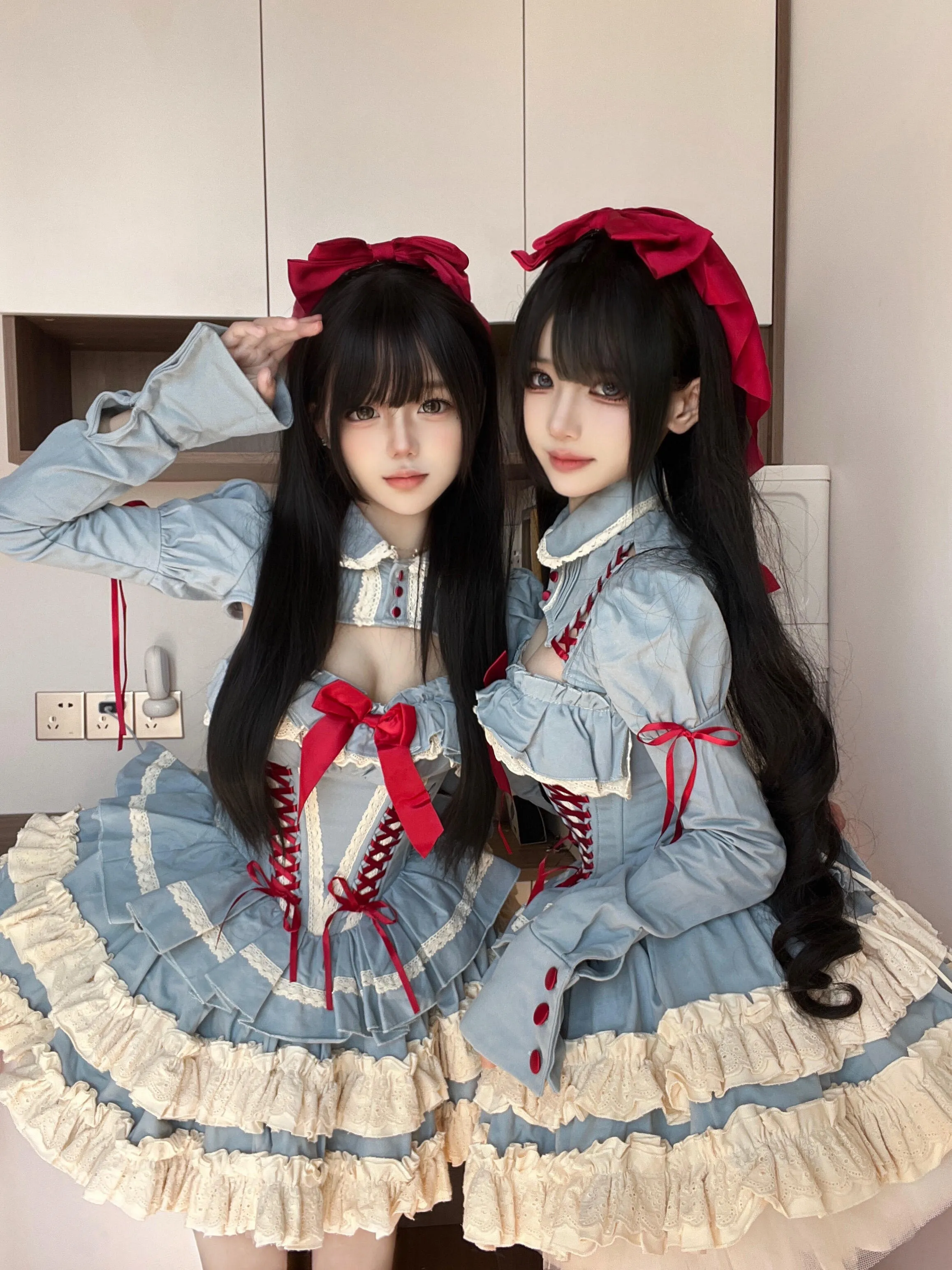 美莹美娜 姐妹花等哥哥来采摘 Gallery 4