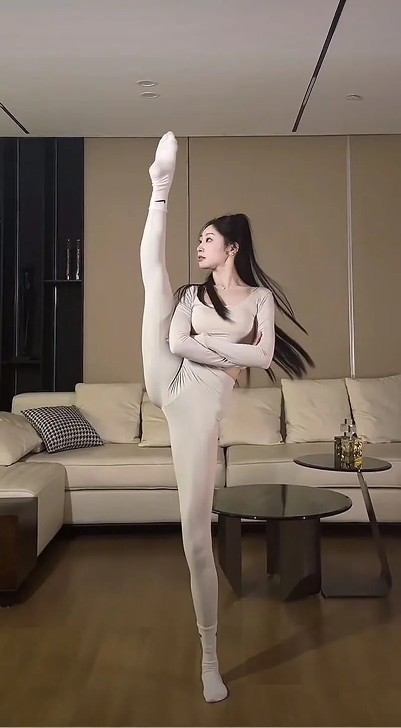 Y3505C-舞蹈老师闵行舞蹈老师🉑一字马 Gallery 4