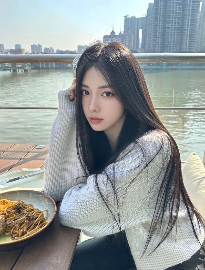 江南美女 文文 刚下💦无风尘气