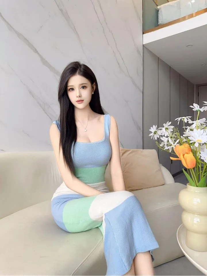 浦东 姚月 挺拔大胸 极品身材 Gallery 2