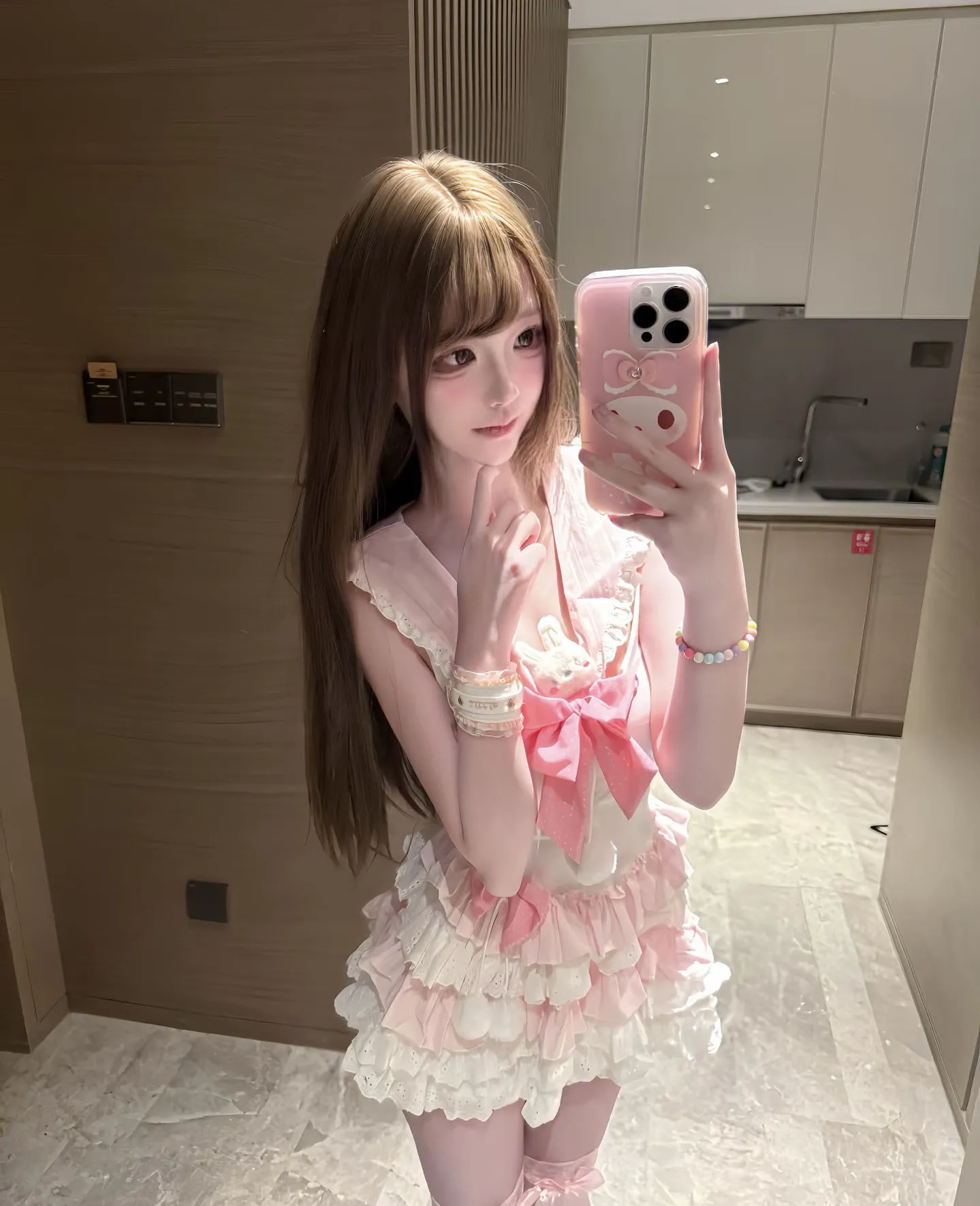 反差女孩 虾米 白虎萝莉 Gallery 5