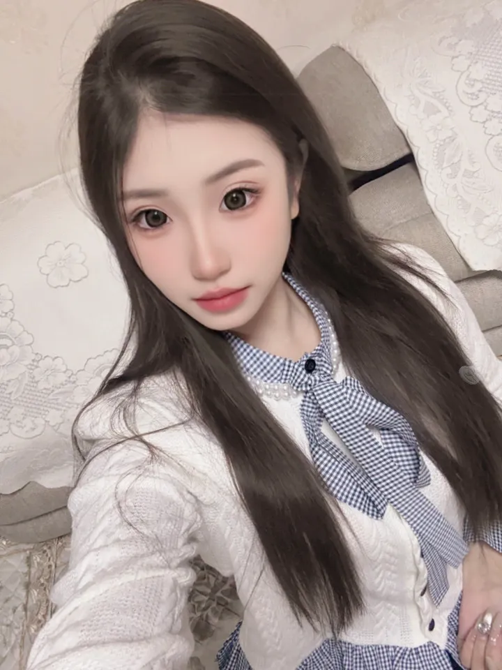 18岁刚破处白纯学生妹：小童 Gallery 5