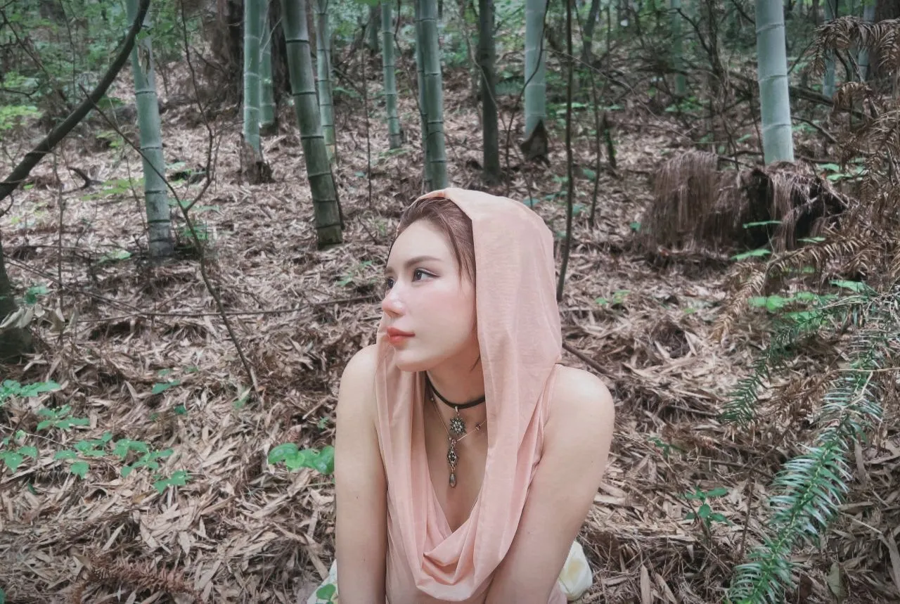 小丽 床上的🎮小马达 喜欢挑战各种新姿势 Gallery 3