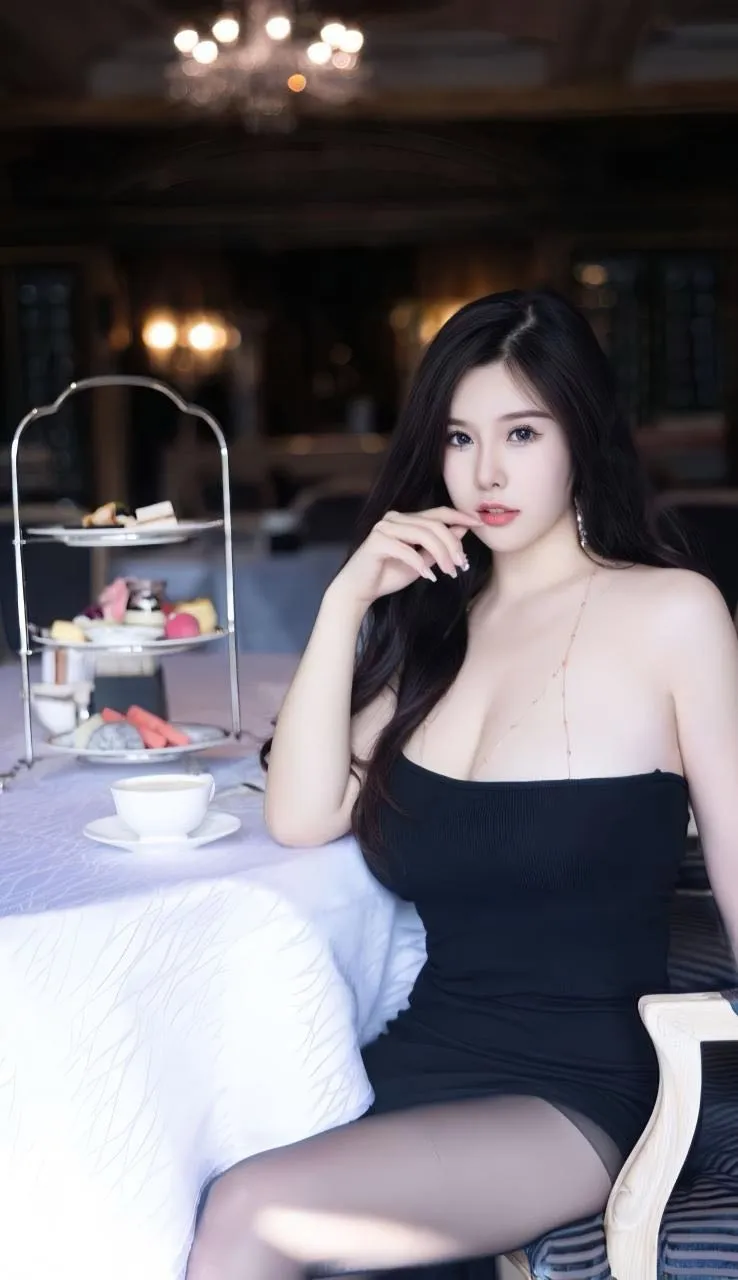 浦东 优雅 大奶巨乳 Gallery 4