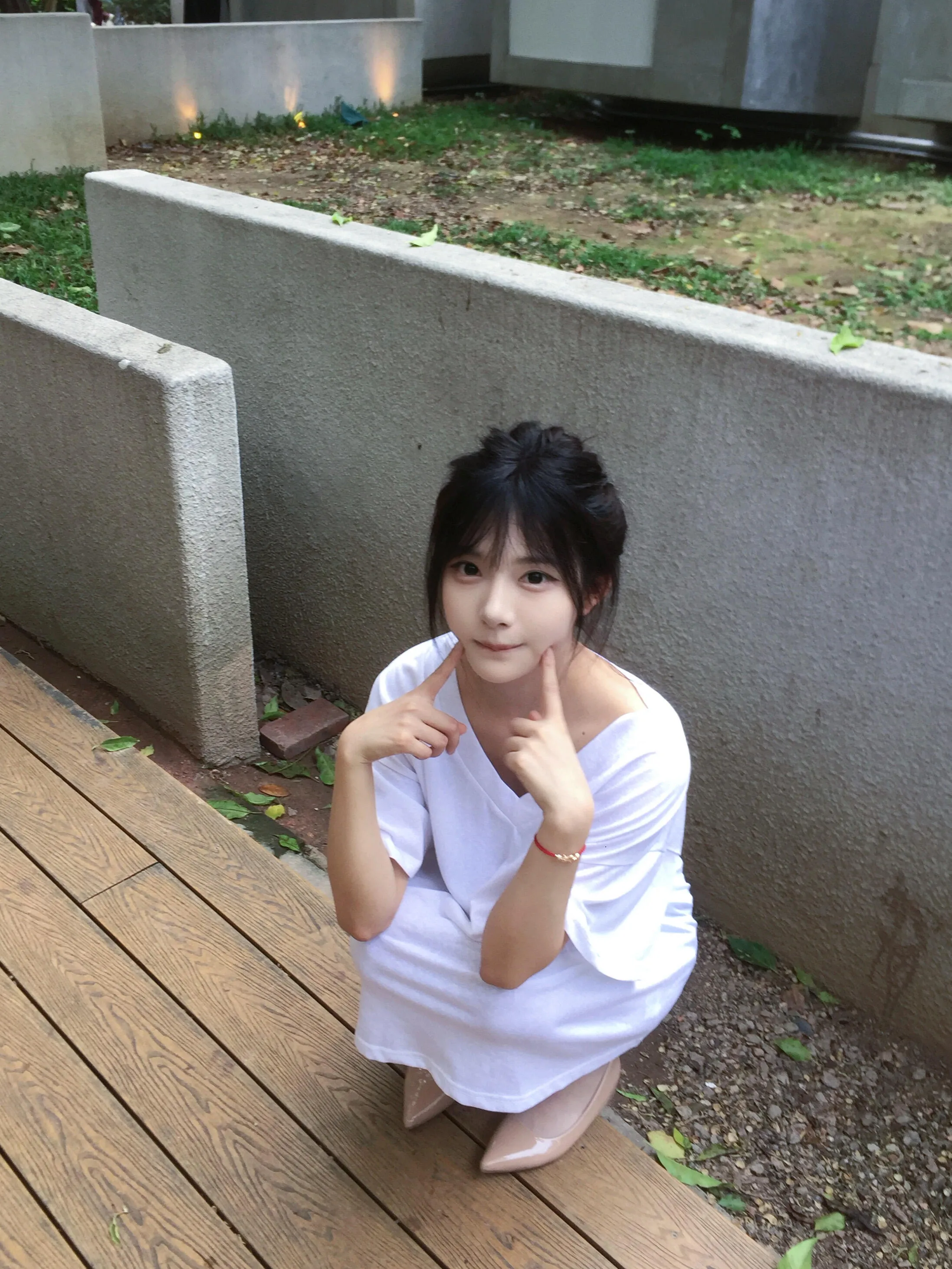 宝山 紫玉 刚下飞机 新到嫩妹 Gallery 5