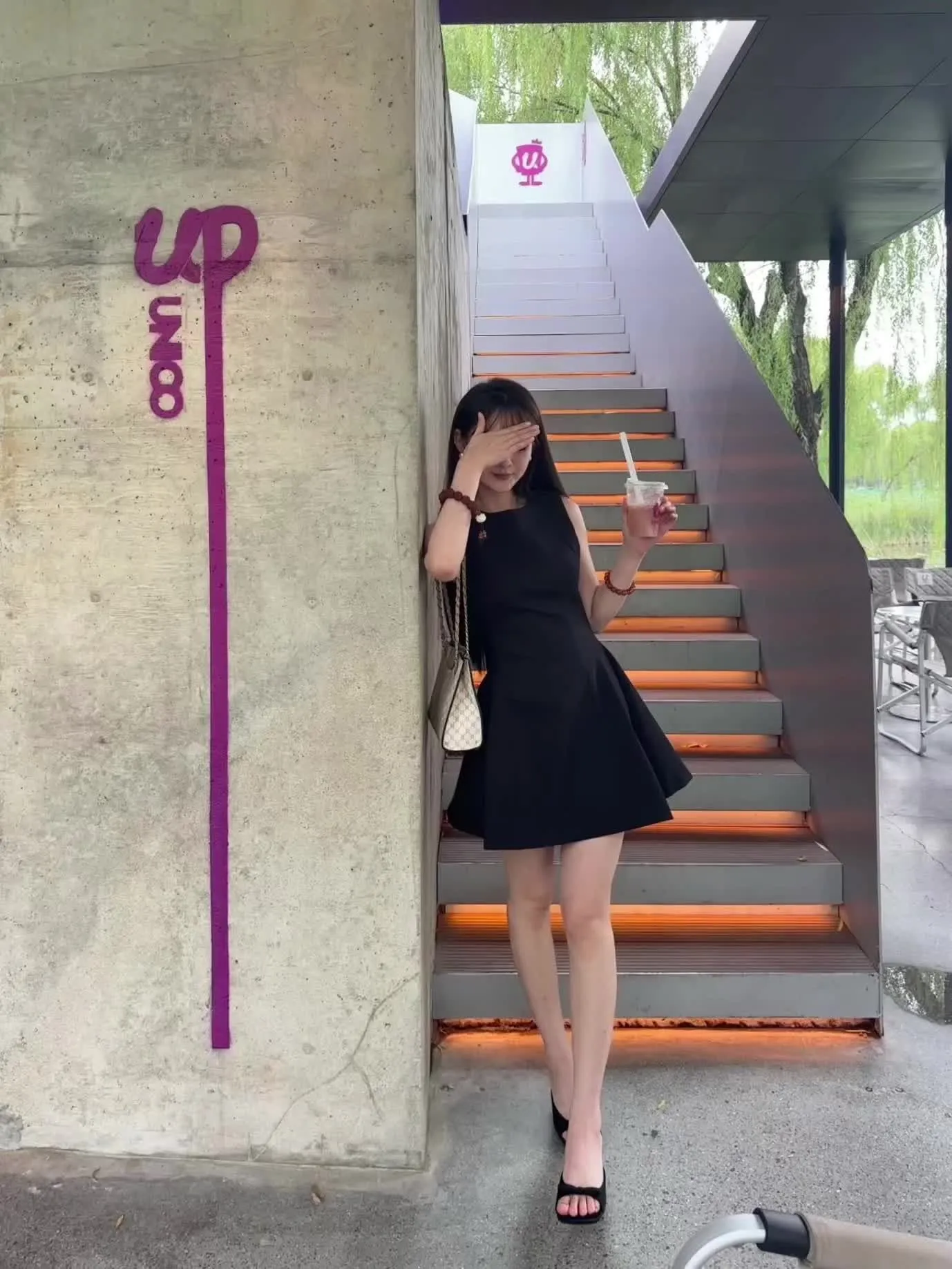 浦东 迪尔 长腿嫩萝 首次到沪 Gallery 5