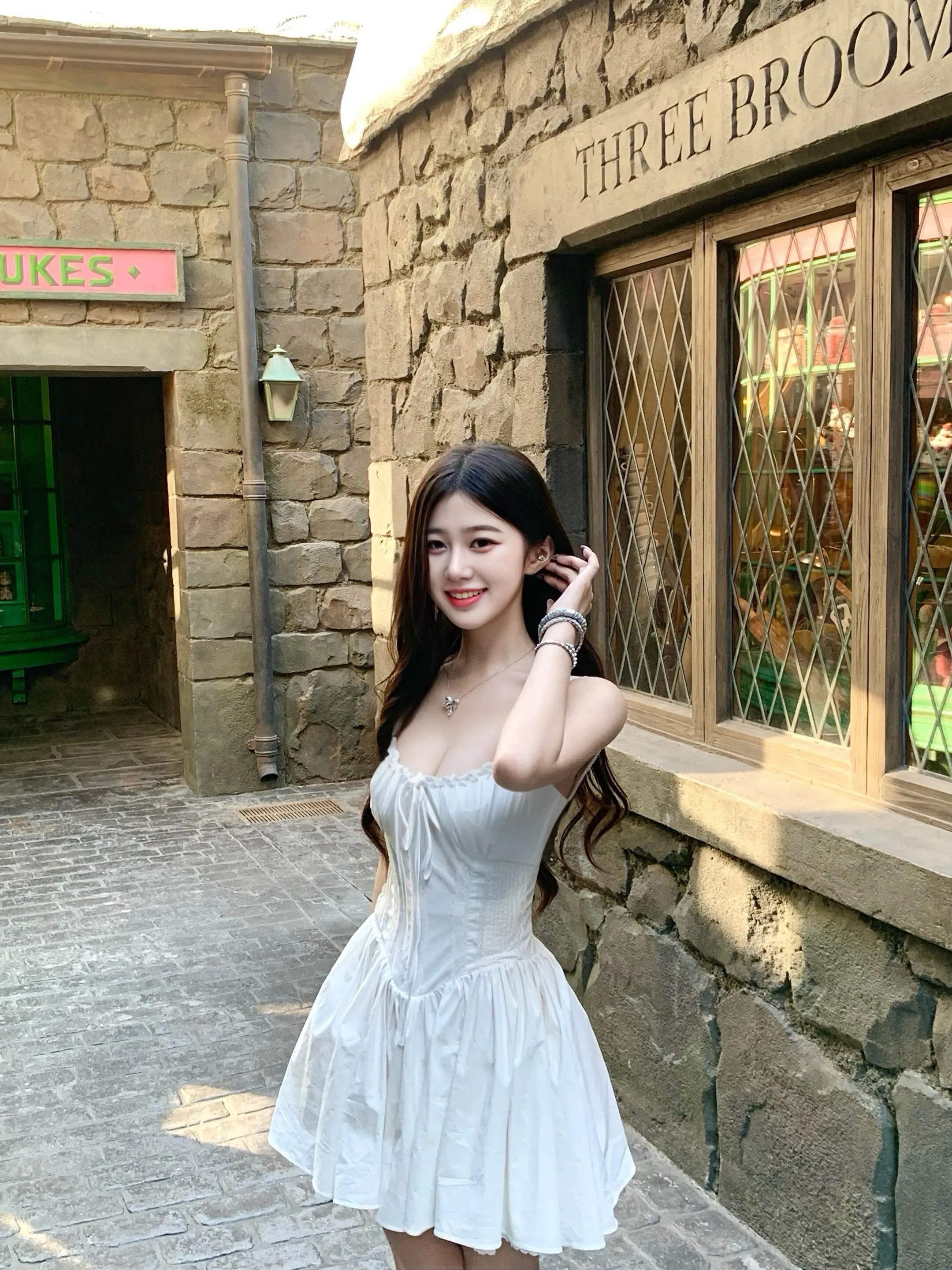 美汁源 大一学妹 刚↓海 做爱会抖 Gallery 4