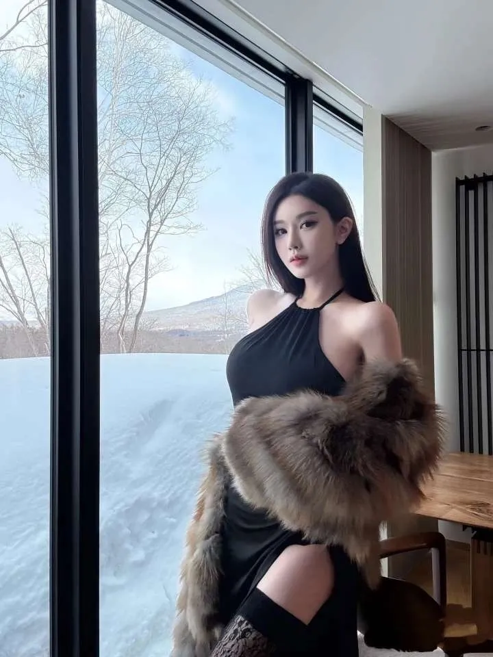 徐汇 俏佳人 甜美御姐在线期待调教 Gallery 1