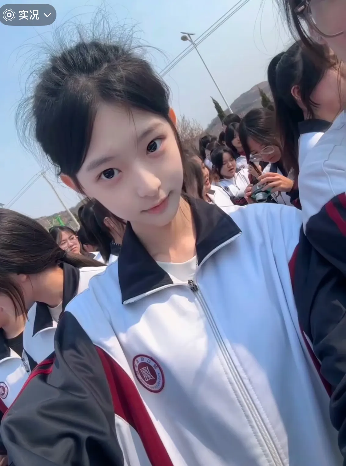 小美 上海艺术学院学生兼职