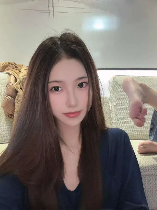 046新人顶美校花小丸子首开