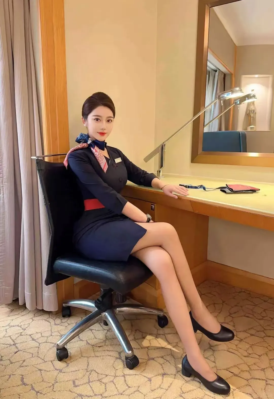 小鱼儿🏠静安, 东航空姐 畫廊 1