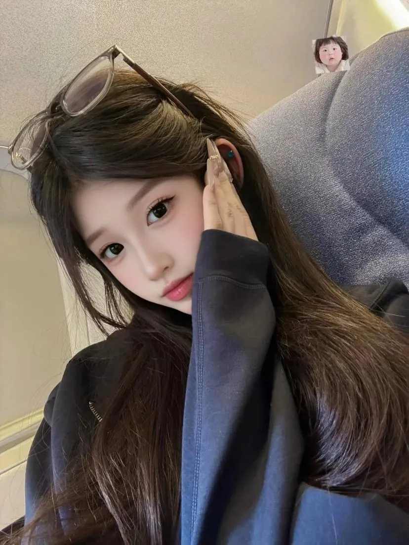 清纯灵动18岁在校学生：露思 Gallery 1