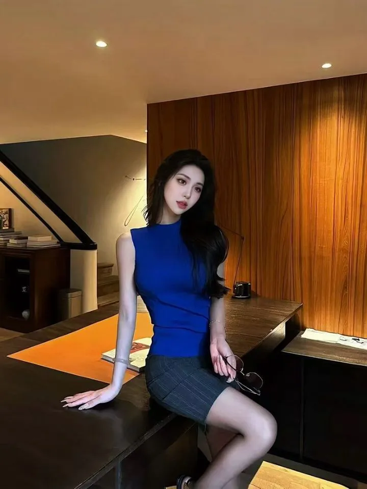 徐汇 茵茵 气质御姐 Gallery 5