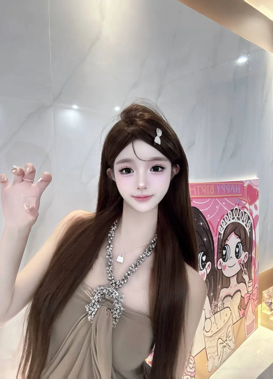 07新人雪梨175童颜巨乳模特主播 Gallery 3