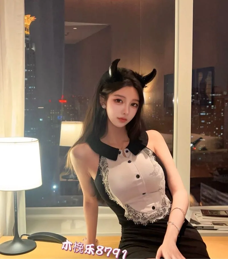 Y3671C-161普陀纯欲小巧玲珑萝莉🏠三外五