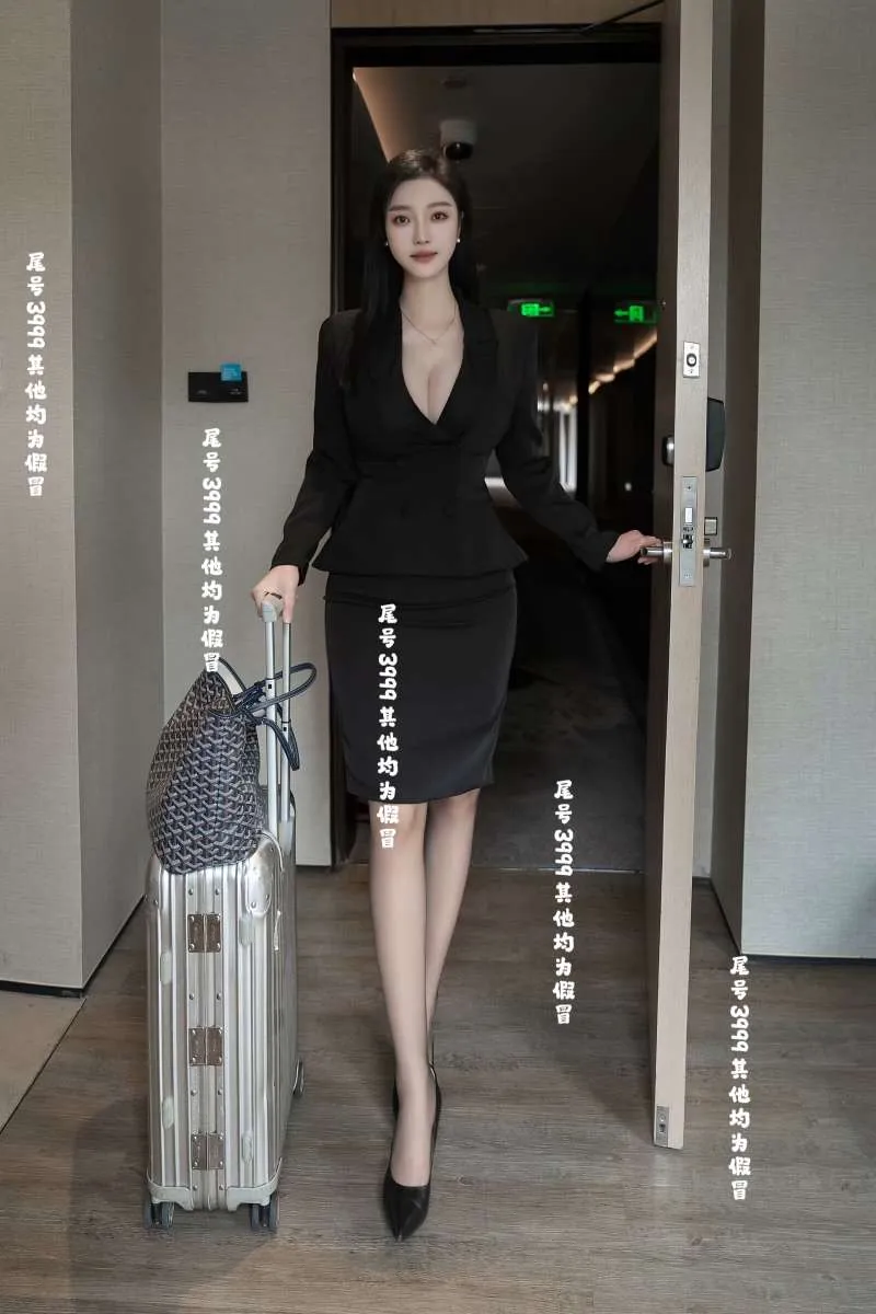 Y4426B-175 长宁私企秘书冷白皮 畫廊 2