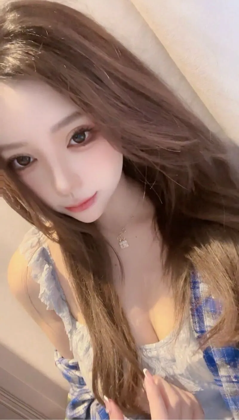 妖姬 天然真D🐻 床上小野猫 Gallery 4